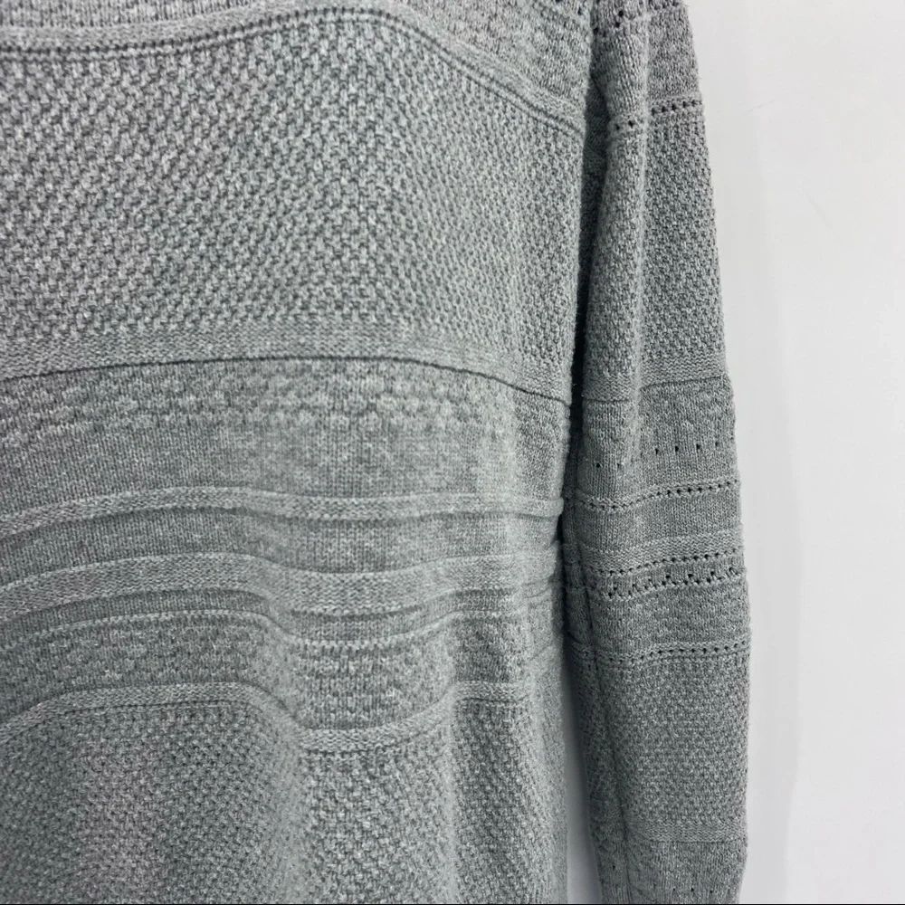 Loft Women’s Grey Knit Sweater Size Medium - Picture 5 of 7